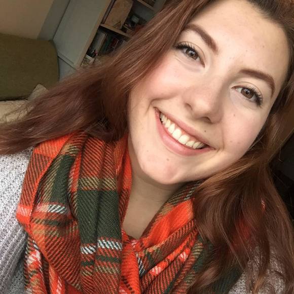 Meet your Posher, Kira - Picture 1 of 1